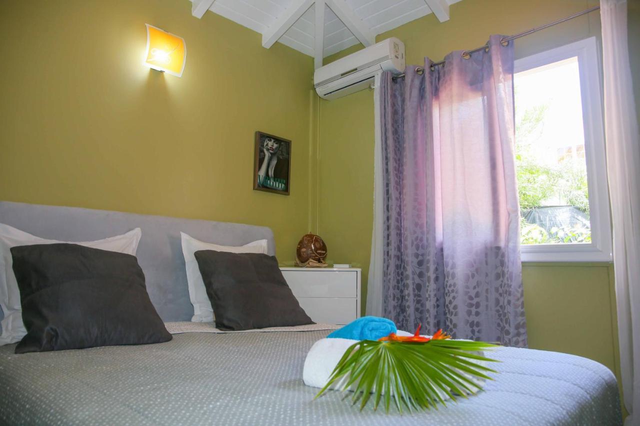 Les Nuits Galantes Mandevilla Maison Privee Avec Jacuzzi Saint-Francois  Esterno foto