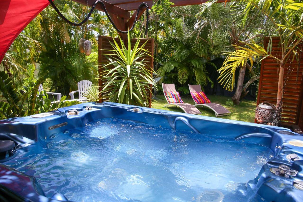 Les Nuits Galantes Mandevilla Maison Privee Avec Jacuzzi Saint-Francois  Esterno foto