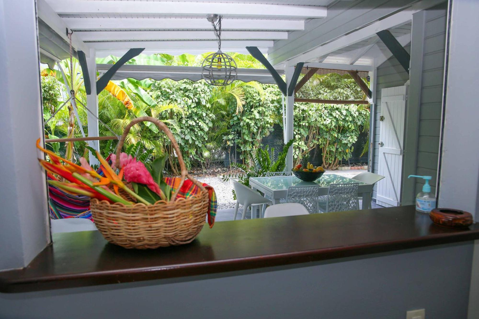 Les Nuits Galantes Mandevilla Maison Privee Avec Jacuzzi Saint-Francois  Esterno foto